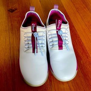 Clove shoes for healthcare professionals.